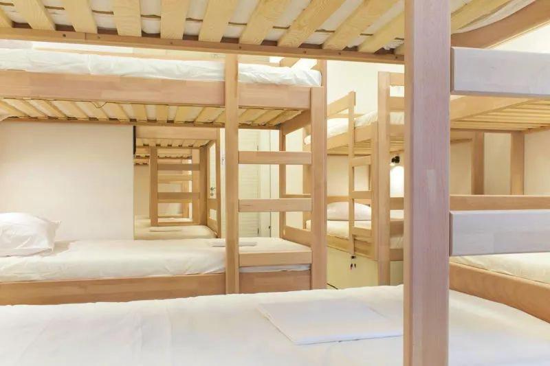 Gravitas Hostel Split Bagian luar foto