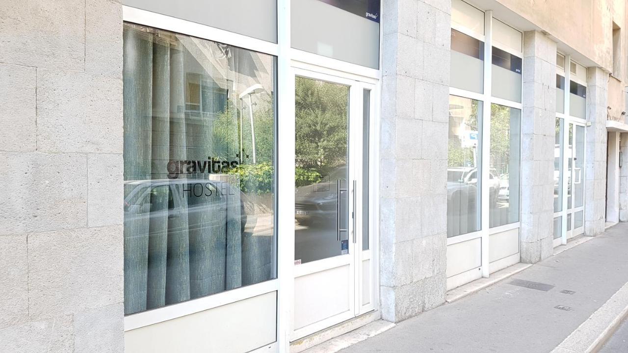 Gravitas Hostel Split Bagian luar foto
