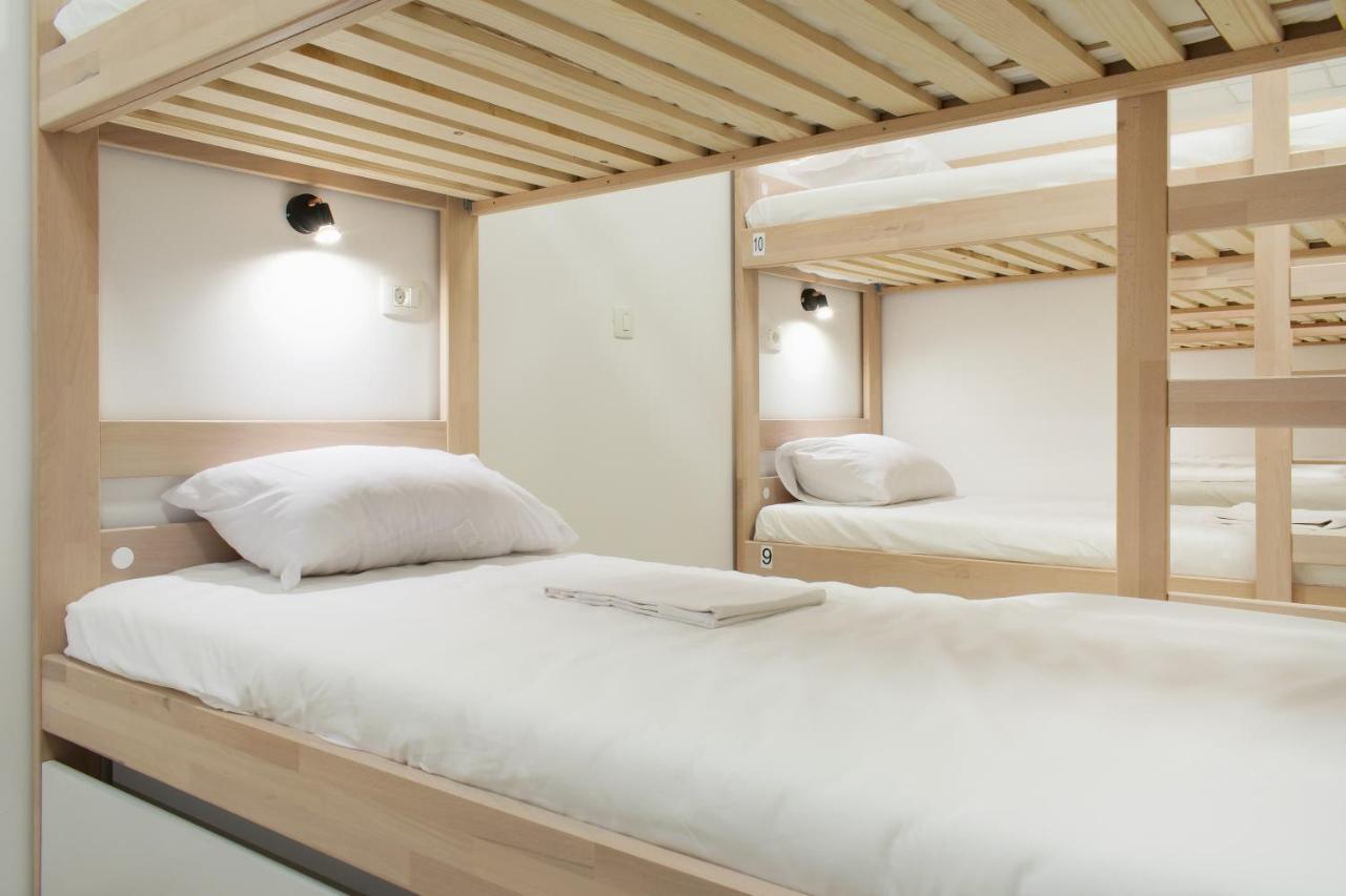 Gravitas Hostel Split Bagian luar foto