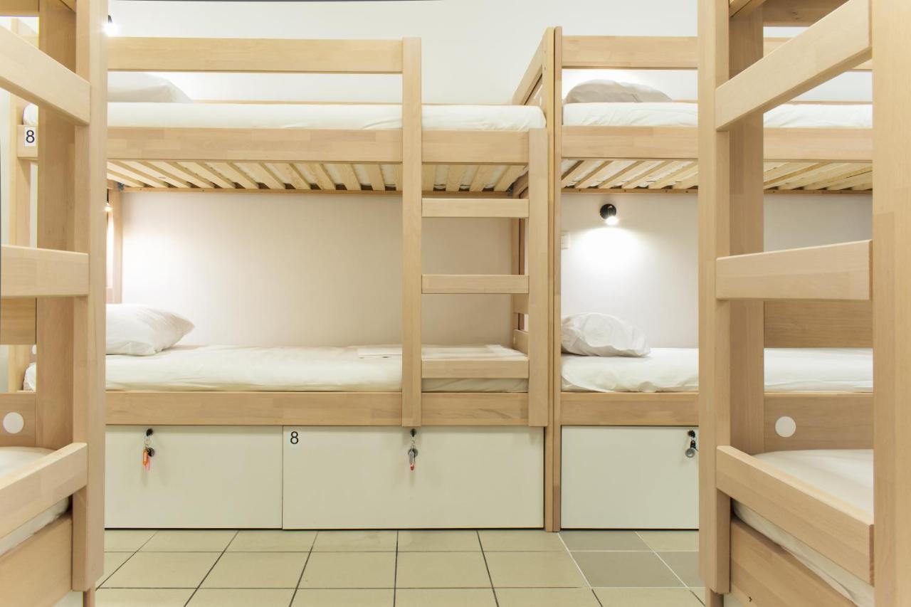 Gravitas Hostel Split Bagian luar foto