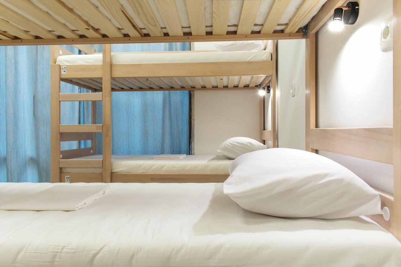 Gravitas Hostel Split Bagian luar foto
