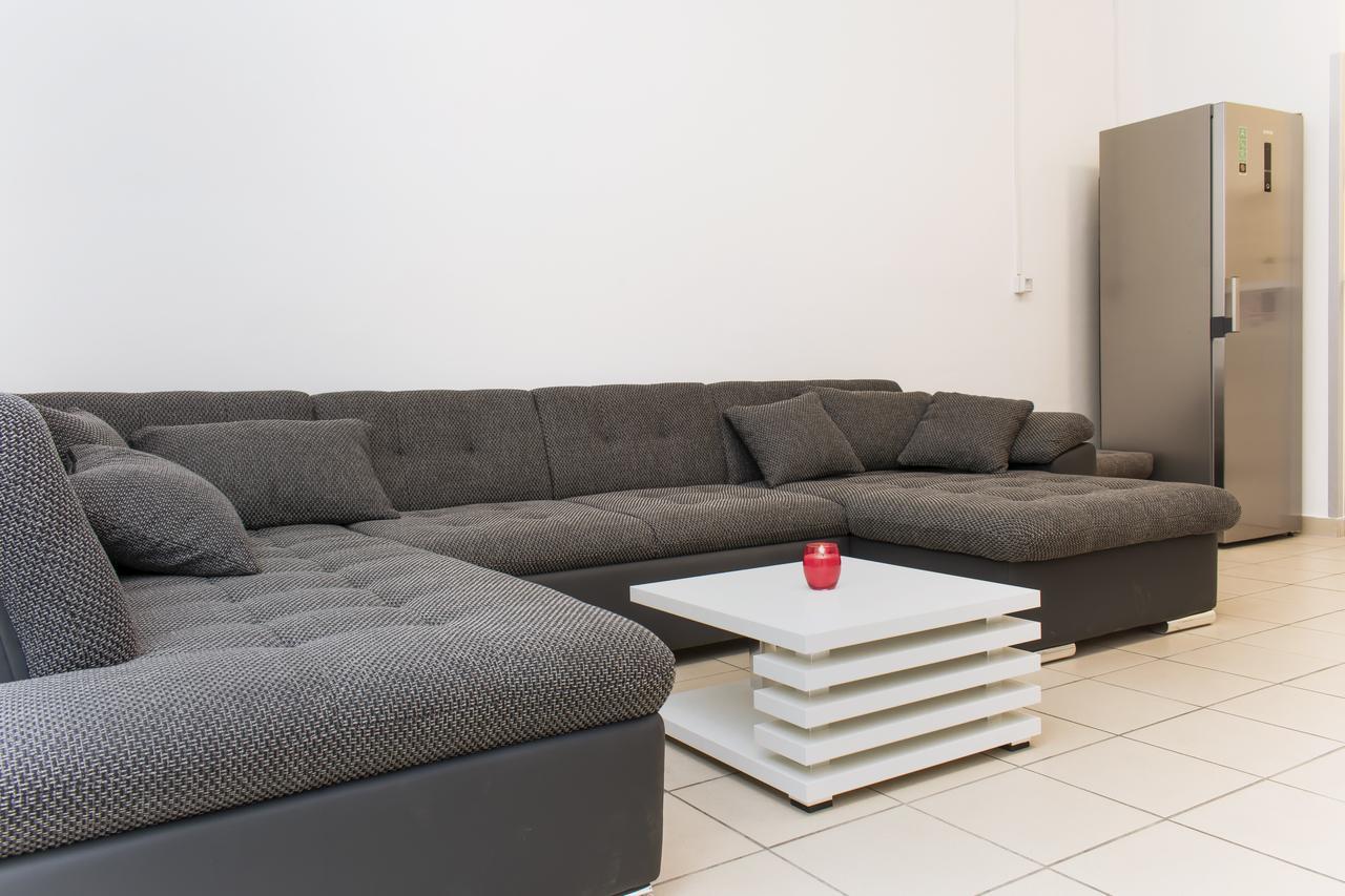 Gravitas Hostel Split Bagian luar foto